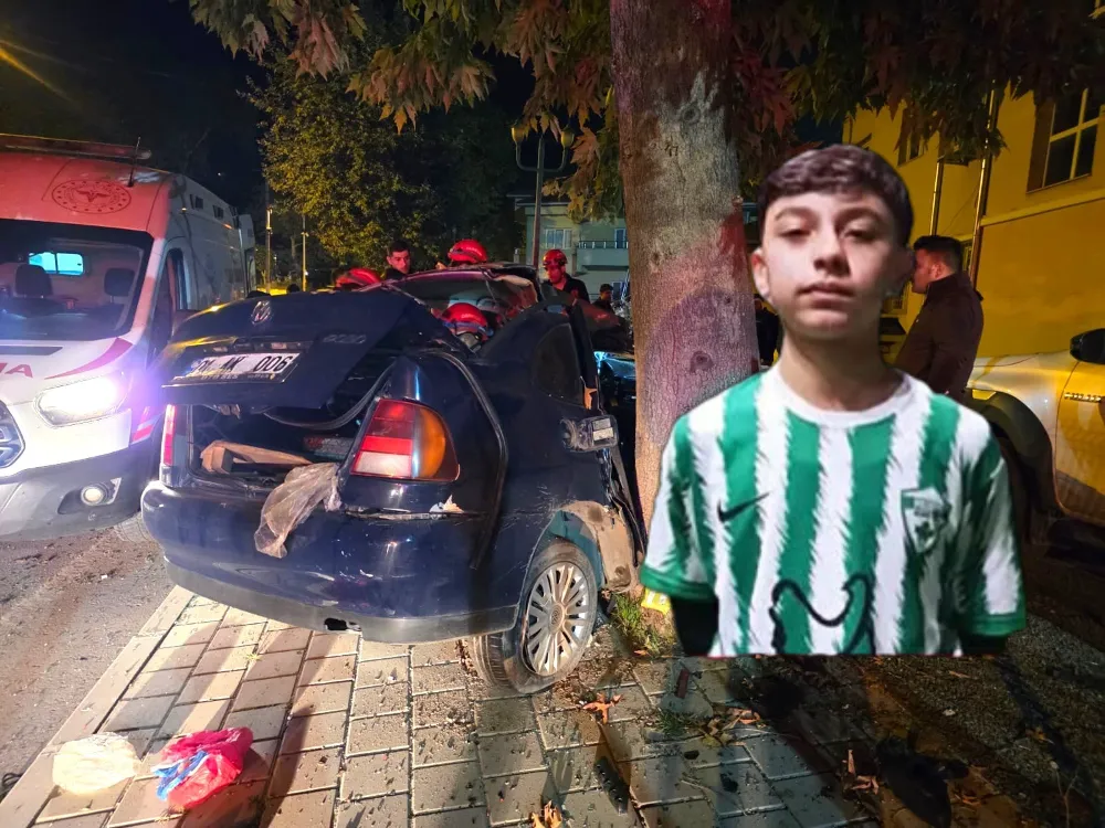 Adana'da ağabeyinin kullandığı otomobil ağaca çarptı, 13 yaşındaki kardeşi öldü