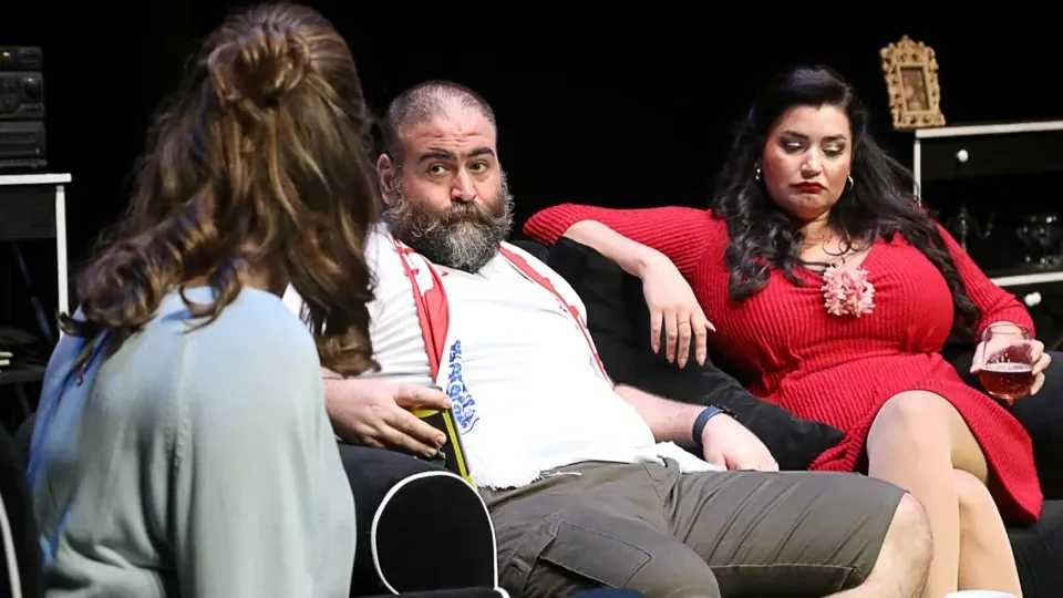 11. Adana Şehir Tiyatroları festival " Yenilmez" Oyunu başlıyor: