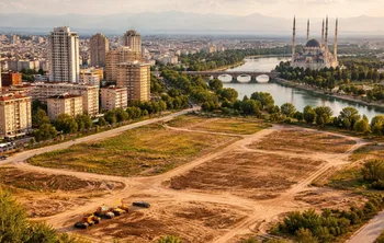 Sarıçam Kızıltaş Mahallesinde Bulunan kaya mezarı ve seramik kalıntıları SİT Alanı edildi