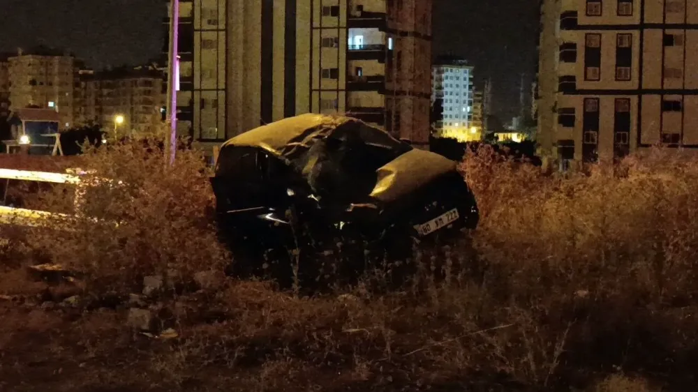 Adana Kozan'da Otomobil Takla Attı: 2 Kişi Yaralandı