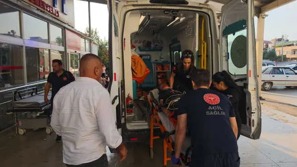 Adana'da Otomobil takla attı: 1'i ağır 6 yaralı